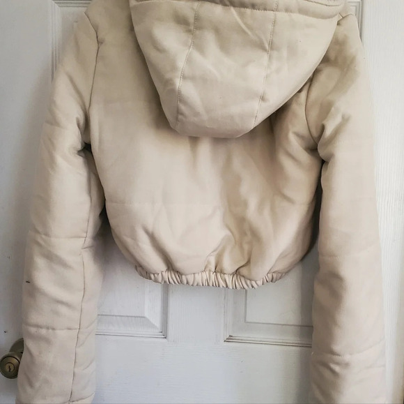 Princess Polly cropped cream hooded zip up puffer jacket,size m/l - Picture 6 of 7